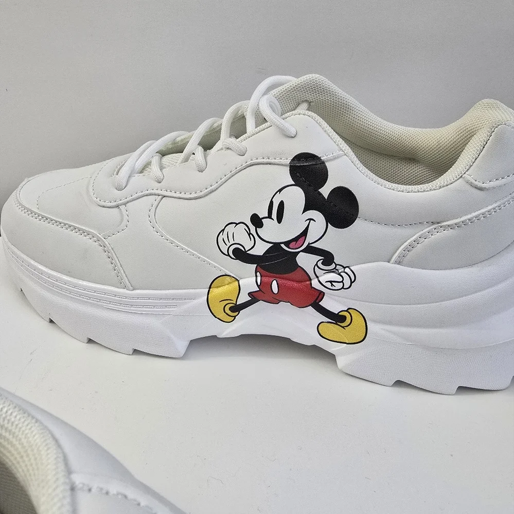 Size 10 - Disney Minnie Mouse and Mickey Mouse White Shoes - Picture 3 of 15